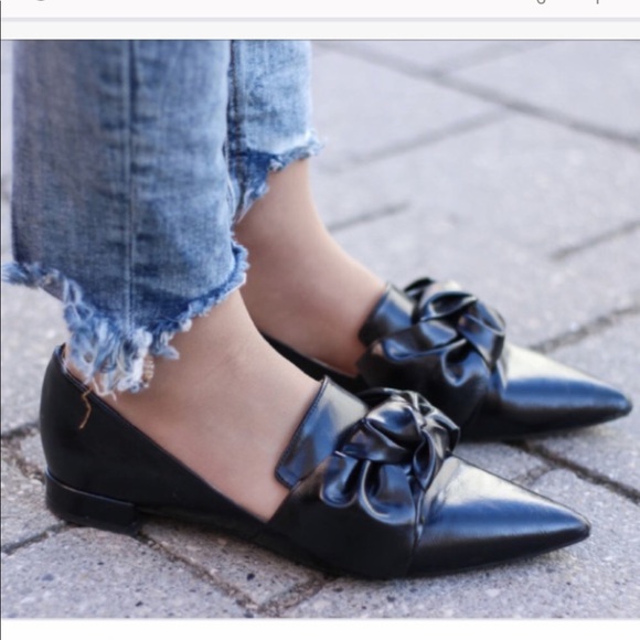 Zara Shoes - EUC Zara loafers bow knot black pointed toe flats